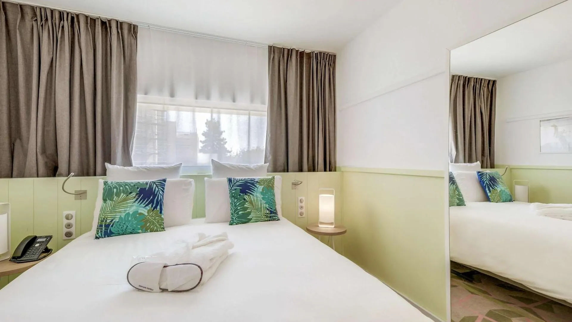 Mercure Paris Orly Airport 4*,